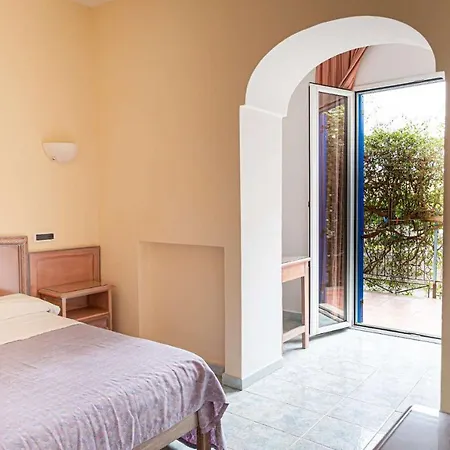 Royal Terme 4* איסקיה